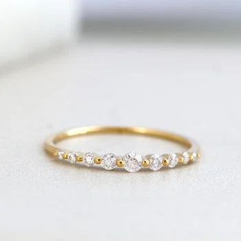 Round Cut Stunning Wedding Band