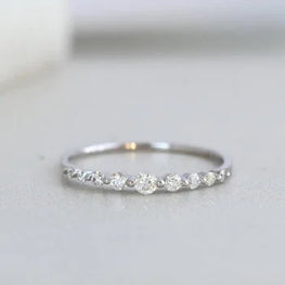 Round Cut Stunning Wedding Band