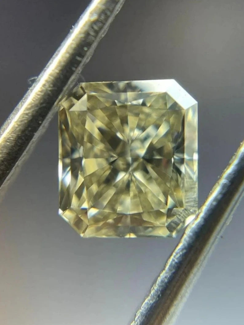 0.39Ct Lab Created Radiant Cut Diamond