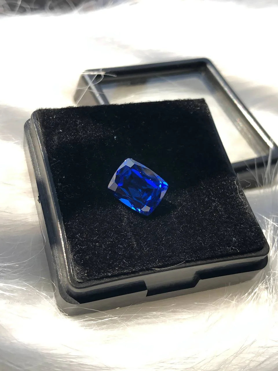 4.05 CT Radiant Cut Blue Sapphire Gemstone